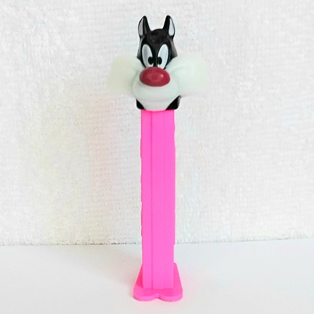 4/$20 NM/M Looney Tunes Sylvester Cat on Pink PEZ Dispenser!!